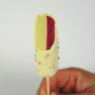Il gelato su stecco nella versione contemporanea di Martin Lippo: lampone e pistacchio